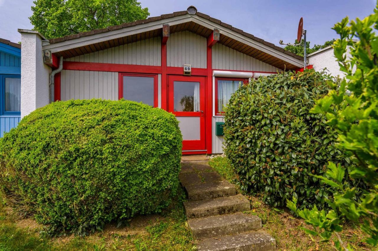 Ferienwohnpark Immenstaad Am Bodensee Satteldachhaus Typ 9 Sd 69 מראה חיצוני תמונה